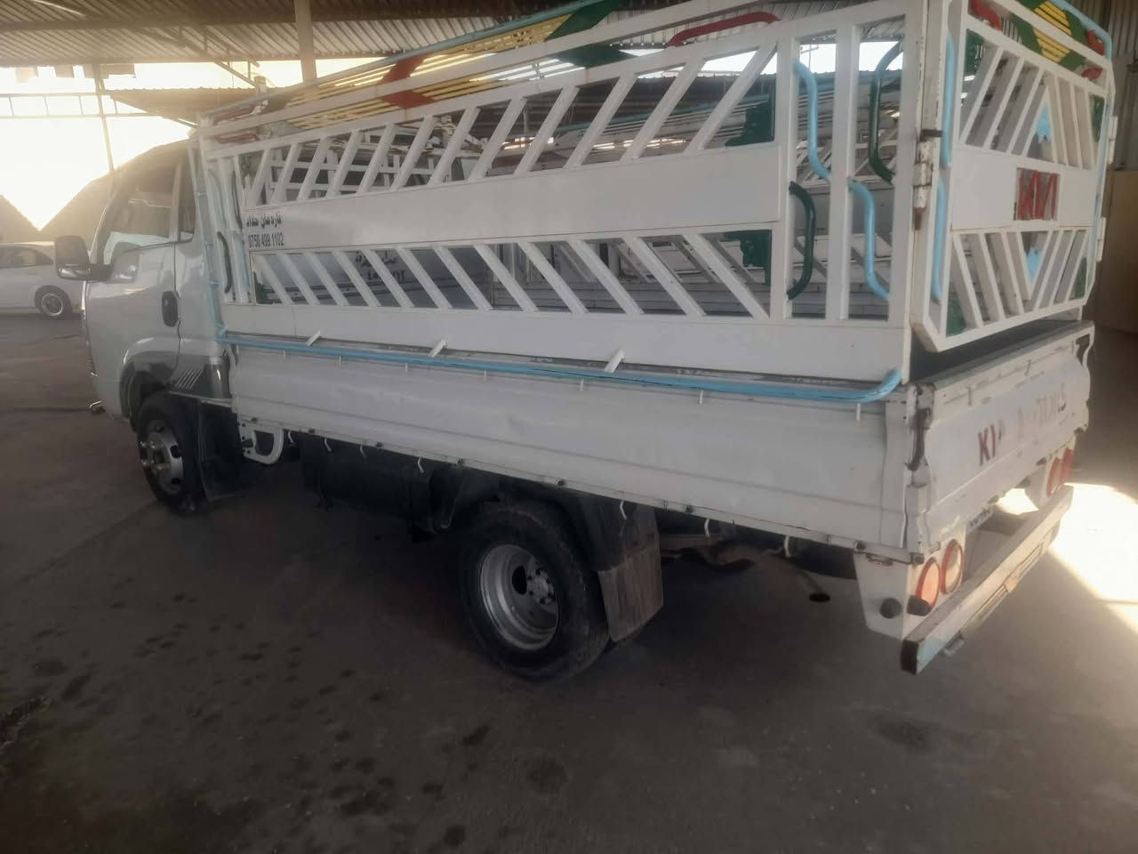 كيا 4000 رقم اربيل موديل 2009 
رقم وسنوية جديد لغاية 2031 تايرات 14 محجل جلال سعره 98$ وبيها مجالل
عنوان سهل نينوى

***********
***********
