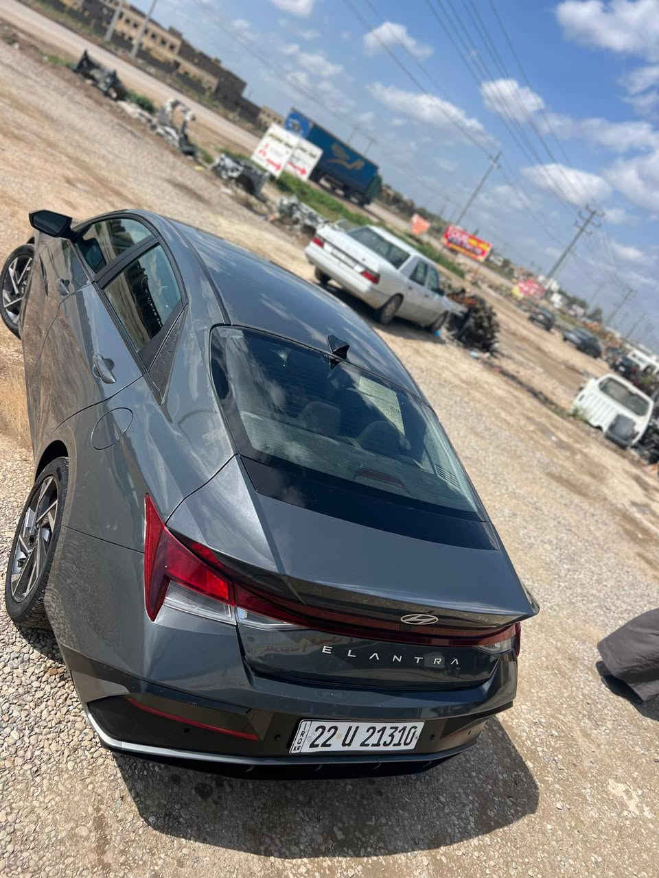 السلام عليكم ورحمة هونداي النترا موديل ٢٠٢٤ لون نفطي وماشية ٣١ للف ميل وضررها واضح بدون ايرباك بيع فقط ومكانها ديالى تقاطع القدس وسعرها ب١٣٩ $ للاتصال ***********
