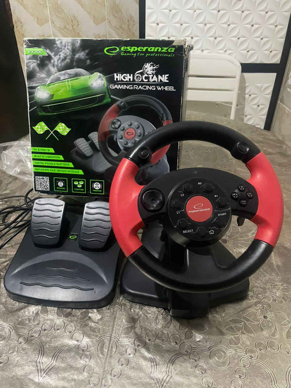 مقود تاع سيارة يخدم مع بلاي 2و 3 و مكرو
بلاصة مازونة غليزان 0776181167
توصيل متوفر


**إذا كنت صاحب هذا الإعلان وتريد حذفه لأي سبب، رجاءا أرسل رسالة إلى الدعم الفني**