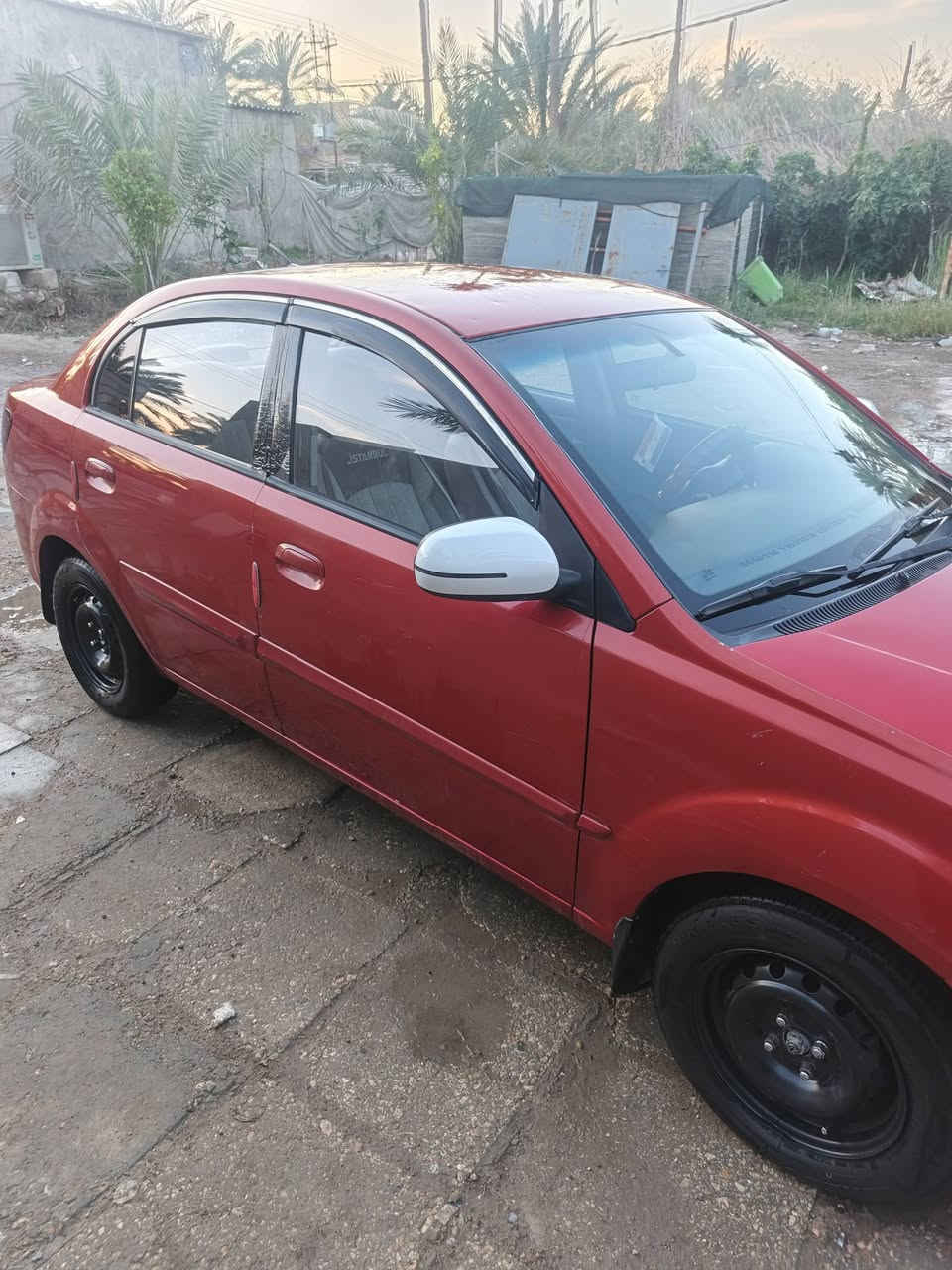 السلام عليكم كية ريو موديل ٢٠١٢ محرك ١٦٠٠ وارد خليجي رقمهة نجف بسامينة بيهة اربع قطع صبغ جاهزة كير ومحرك وحدادية  وتبريد مكاني كوفة ال عيسى استفسار *********** السعر ٧٥
