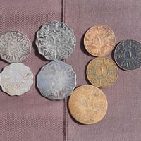 عملات ملكية ٨ • عملات شعار ٣