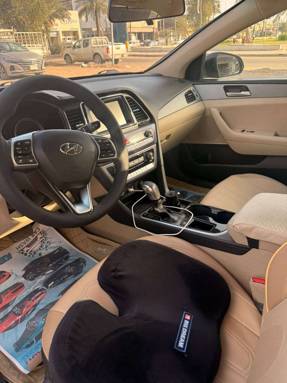 السلام عليكم سوناتا   نظيفه كلش
فول مواصفات عدا البصمه 
وارد امريكي حادثها مرفق بالصور مع السونار 
موديل 2019
رقمها دهوك 
محركها 2400
تبريدها ثلج محرك كير خير من الله 
اللون اسود 
السعر 127وبيها مجال 
استاذ لؤي ***********
مكانها جميله 
مع احترامي وتقديري لكم جميعاً🌷
