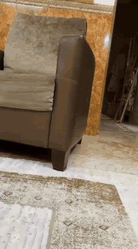 السلام عليكم للبيع اخواني الاعزاء اليوم جايبين لكم قنفات فصال تركي كرويتات سرير القنفات يتكون من كراسي 4 وقنفات اثنين للبيع واللي يحب يتواصل يتصل على هاي الارقام السعر مناسب جدا جدا
*********** 
***********
