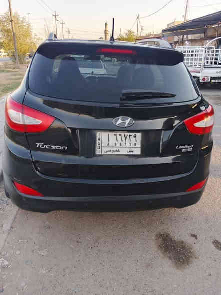 سلام عليكم توسان 2015 خليجي مكفول 
رقم بابل سنويه 2027
جديد سيار كفاله عامه 
مكينه كير كفاله ما مفتوح
محرك 2400
موصفات خاصة
بصمه  وبانوراما 
وكراسي جلد قرميدي 
وكرسي كهرباء و لايت زنون
كامرة وحساسات امامي خلفي 
مري شفط 
سعر ١55 بيه مجال 
للاستفسار ***********
