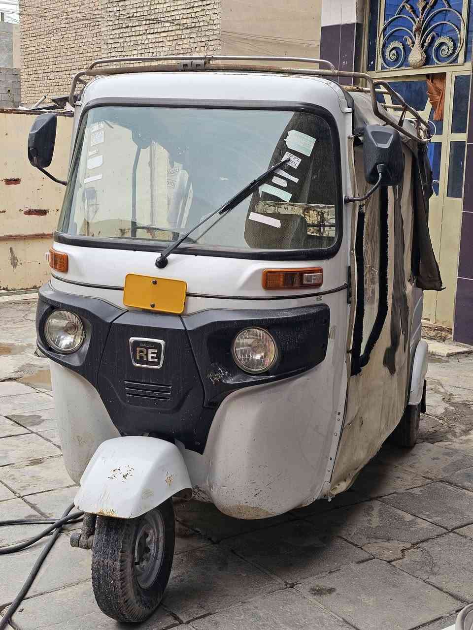 تكتك 2022 للبيع #رقم_انكليزي
التكتك منزلها #رمبة بيدي وهذا رابط الفيديو.👇
https://youtu.be/5NqeF_3avH8?si=oNvRNtcFCiluYPVe
التكتك كامت قبل راس السنة بيومين و #جفتتها يم مصطفى بالباوية.

#التكتك_مكفولة من الصبغ والحادث واللغد والمحرك.
سعرها 9مليون وبيها مجال. 

نواقصها ⚠️
بيها خياسات بسيطة 
بك لايت 
بواري وچادر 
صليب امامي 
عنبار بريك تك تاير خلفي 

#مكان_التكتك المعامل/ الباوية/ شارع جامع الزهراء/ قرب اسواق مشمشة.

تواصل واتساب ***********
الشراي و الموشراي  عالراسي كل التفاصيل مذكورة 
لان ما متواجد بالبيت فقط اتصال.
