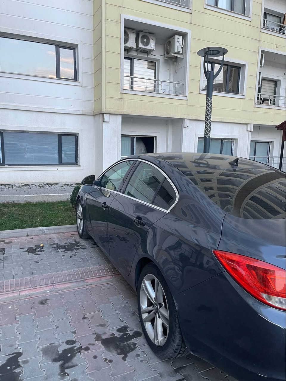 وپل 2009
سياره حيل نصيف 
فقد 2قتعه سبخ 
سياره گيرو محرك شرت 
سياره فول مواصفات 
تحويل نفس الويم 
مكينه 20وتوربو
مكان دهوك 
سعر 90وره قه
رقم موبايل *********** سميل, دهوك
