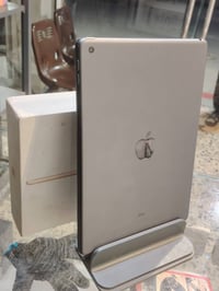 آيباد ٩ • ٦٤ • نظيف ١٠٠٪