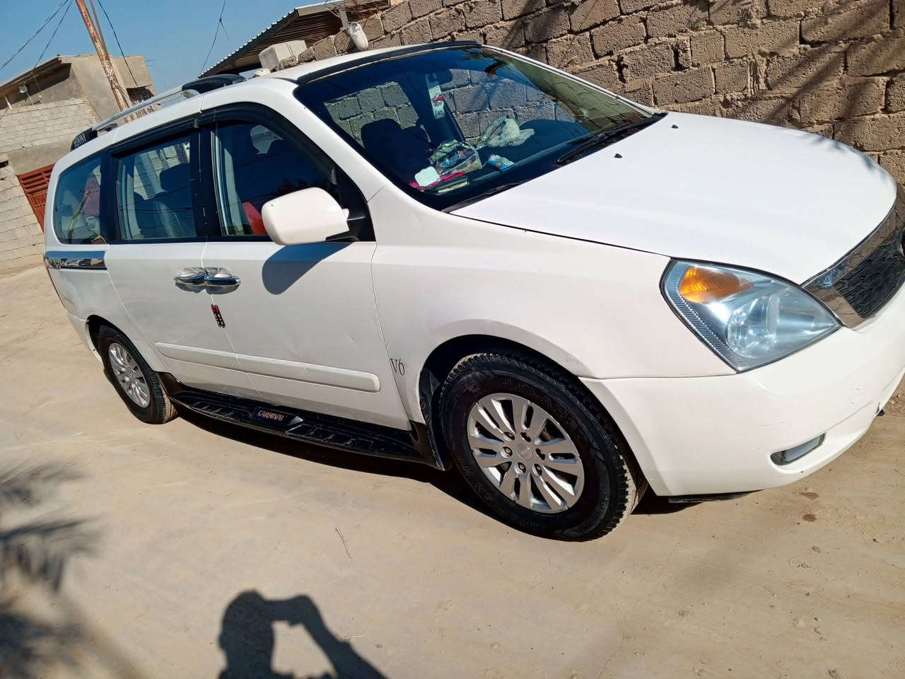 السلام عليكم كيا سيدونا 2009حادثه جاملغ امامي وباب سايق  رقم ديالى مشروع وطني  حداديه كير مكينه مكفولات للستفسار ***********السعر 133وبيها مجال حك جيتك
