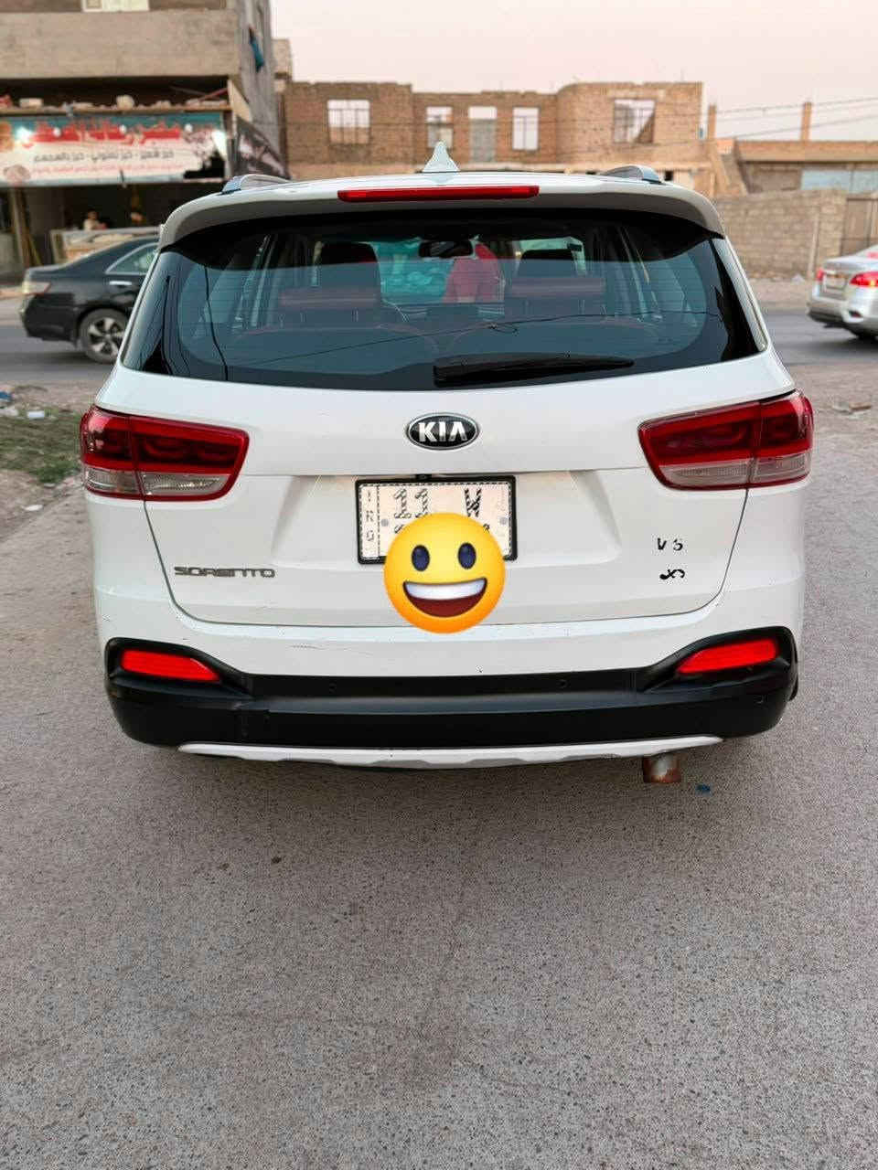 للبيع سورينتو موديل 2015 شكل 2018 رقم بغداد انكليزي بسمي سيارة فول مواصفات واحد على واحد بصمة وبصمة ابواب 6 سلندر 7 راكب ثلاث خانات تبريد بانوراما كشن كهرباء كشنات جلد لون قرميد ثلاث وضعيات قيادة اشارة بالمري مري شفط تحكم ستيرن جهتين شاشة كامرة حساسات أمامية خلفية بيهة صبغ شبر ونص بالجنطة يم البك لايت السعر 185 مكان السيارة بعقوبة للاستفسار الاتصال ***********

