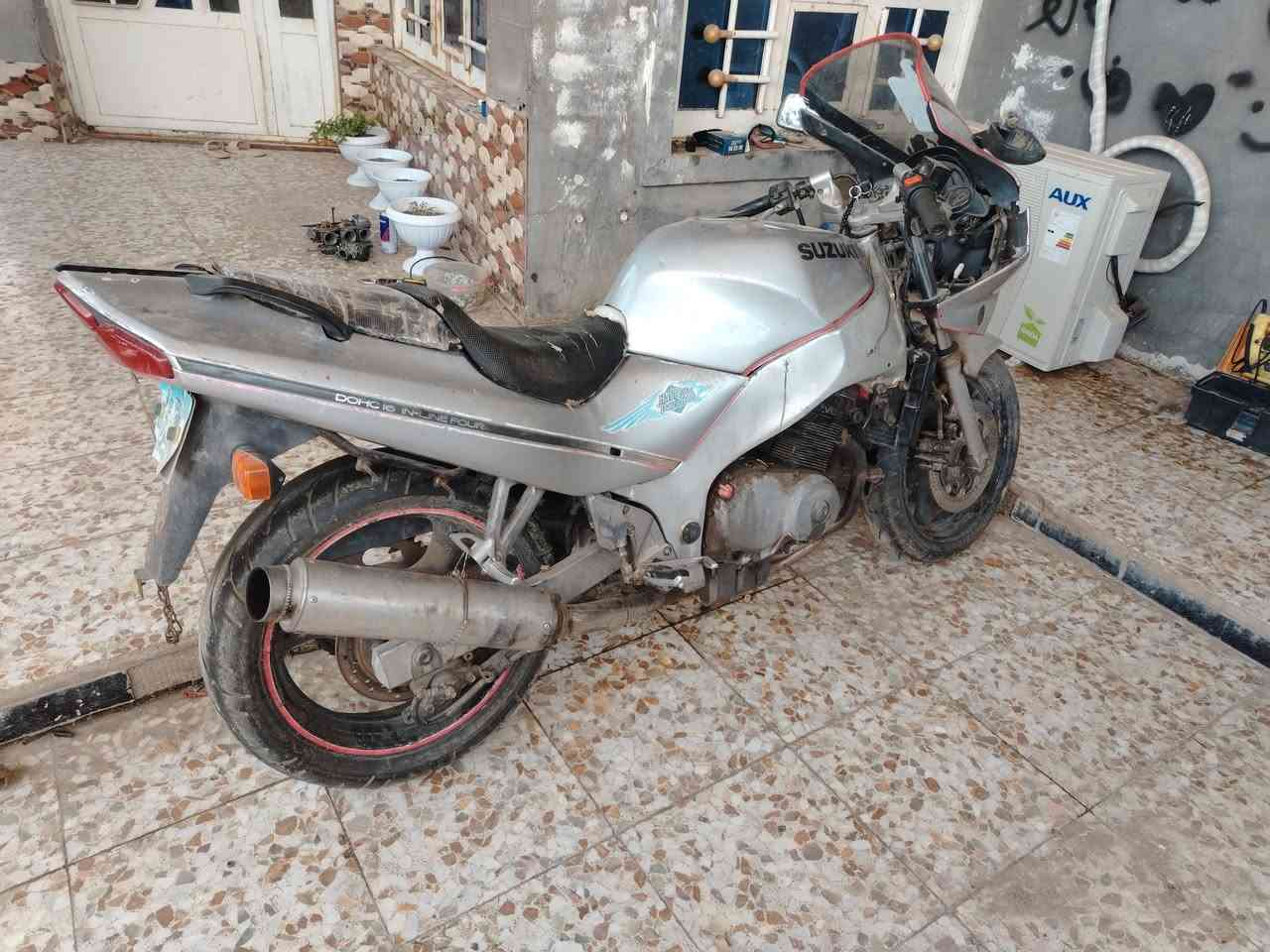 بطح سازوكي محرك 400 نكره بس كابريتات يطوفن مكانها صقلاويه شعندك مراوس نزل


**إذا كنت صاحب هذا الإعلان وتريد حذفه لأي سبب، رجاءا أرسل رسالة إلى الدعم الفني**