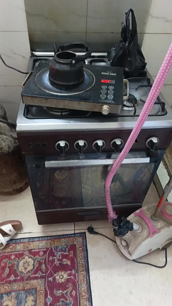 للبيع نضيف فرن شغال
اربع عيون خضرا 
سعرا ٨٠  الاف بغداد الشعب 
***********
