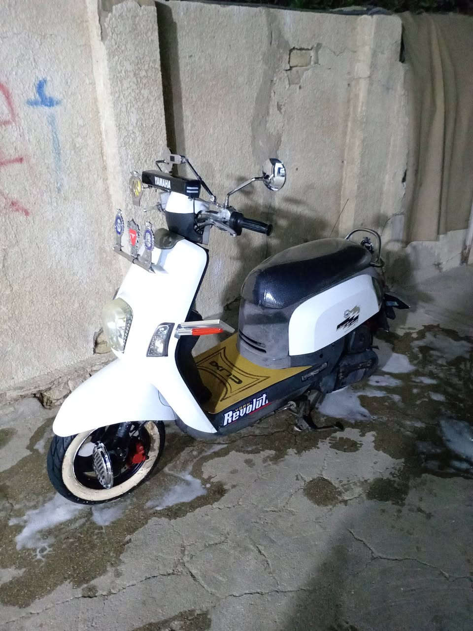 السلام عليكم دراجه بوليس للبيع مال رمبه ما صار اهواي من نازله برغي واحد ممفتوح منهه اي نقص ما بيها جديده دراجه ابيعه بدون غراض الاتصال  *********** مكاني بغداد اعيد و أكرر دراجه ابيعه بدون غراض
