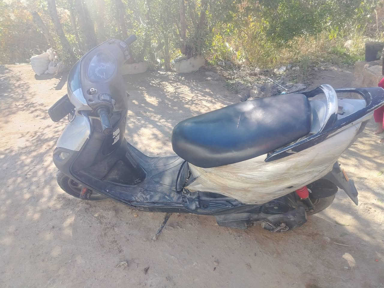 سلام عليكم شباب دراجه ماكس ثعلب للبيع بيها صوت طلع ب المحرك وطفت ابيع كوم حديد 150بيها مجال قليل للتواصل مازنجر


**إذا كنت صاحب هذا الإعلان وتريد حذفه لأي سبب، رجاءا أرسل رسالة إلى الدعم الفني**