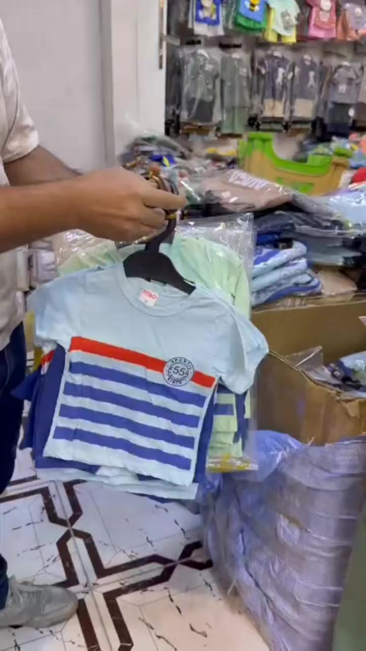 تراك بيبي برمودة 
ولادي بناتي 
قماش قطن 
صناعة تركي 
قياسات 
من 6 اشهر 
الى 2 سنة 
شد السيرية 
4 قطع 
لون واحد 
سعر الدرزن 
33 الف  
توصيل 6 الف


**إذا كنت صاحب هذا الإعلان وتريد حذفه لأي سبب، رجاءا أرسل رسالة إلى الدعم الفني**