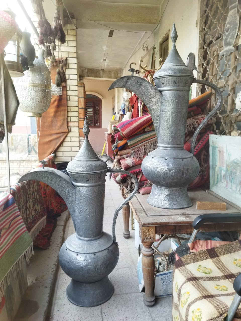 صبحكم الله بالخير والبركه 🇮🇶🕊️🇮🇶 دلتين شغل افغانستان قديم منقوش قياس 125سنتم خاليات من الضرروالعيب للاستفسار خاص او الاتصال على الرقم التالي ***********اخوكم كرار الشيخ

