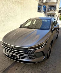 سياره BYD  دستوريل موديل 2025 السياره كفاله ماشيه 6الاف بأسمي السياره ...