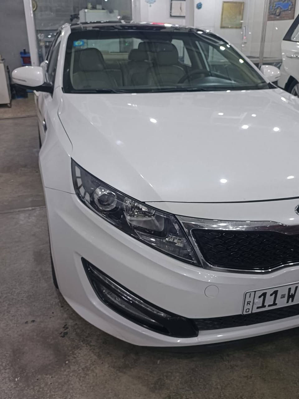 السلام عليكم 
كيا اوبتما خليجيه موديل 2013 ماشيه 87 محرك 2000 دوش فول الفول مواصفات بانوراما بصمه مري شفط خمسه ويل كب تبريد امامي خلفي جلد كشن كهرباء لد امامي خلفي حساسات كامره شفتات استيرن فول تحكمات غرفه ملونه مع الصاج السياره مكفوله ماعدا جاملغ خلفي صبغ وجزء من الباب صفحه اليمنه رقم وهزه وسنويه جديده بغداد بأسمي كير محرك تبريد حداديه جاهز السعر 137 وبيها مجال بسيط 
العنوان بغداد الاعظميه قرب ساحه عنتر
مبايل/***********
