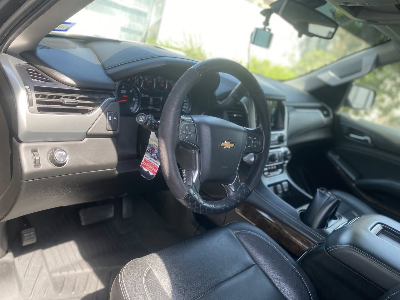 ⚔️السلام عليكم ورحمة الله وبركاته ⚔️
 ..بيع  فقط  بدون مراوس
السعر 375$ وبيها مجال
---------------------
تاهو بلاك اديشن (رقم بغداد )بأسمي 
موديل السياره  LS 2020  #وارد_امريكي (بدون ايرباك)
محرك وكير على وضع الشركة برغي مامفتوح
مواصفات ال LS المعروفة 
حساس خلفي
تشغيل عن بعد 
تحكمات ستيرن
تحكم كشنات كهرباء
السيارة سويج مو بصمة
كير ومكينة مكفولة من الفتح والتبديل
الداخل جلد اسود 
عليها تخم تاير جديد + تخم ويل جديد
عليها باتري جديد 
زيت وفلاتر جديده 
السيارة مال جناي ممتعوبة وميحتاجلهة مصرف
--------
الضرر :
جاملغ السايق فقط صبغ وربع البنيد حادث بسيط جداً (بدون ايرباك ). وباقي سياره كفاله من الصبغ . 
صور الضرر مرفقه مع السونار
▪️
عداد المسافه 51500 ميل. 
ماشيه بالعراق فقط 18 ميل 
السياره مالك  اول  (يعني ع ايدي السياره ) . 
رقم اتصال او واتس اب ***********
