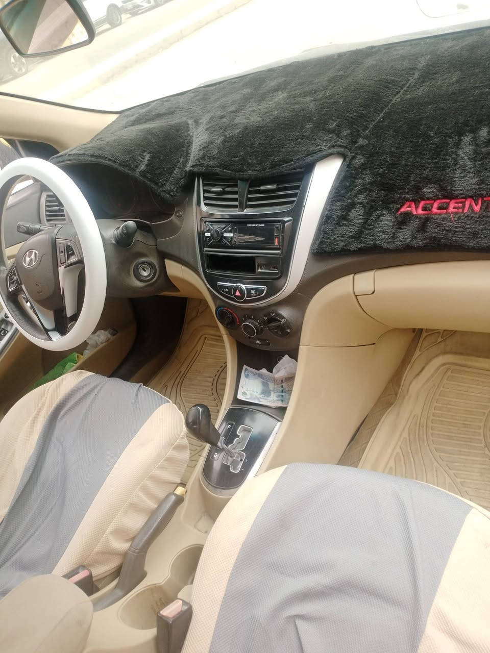 سلام عليكم اكسنت موديل 13 تبريد شغال حداديه جاهزه تخم تاير سياره جاهزه بيه طخه بجنطه ماواصله للحوض السعر 85 وبيه مجال لشراي ***********
