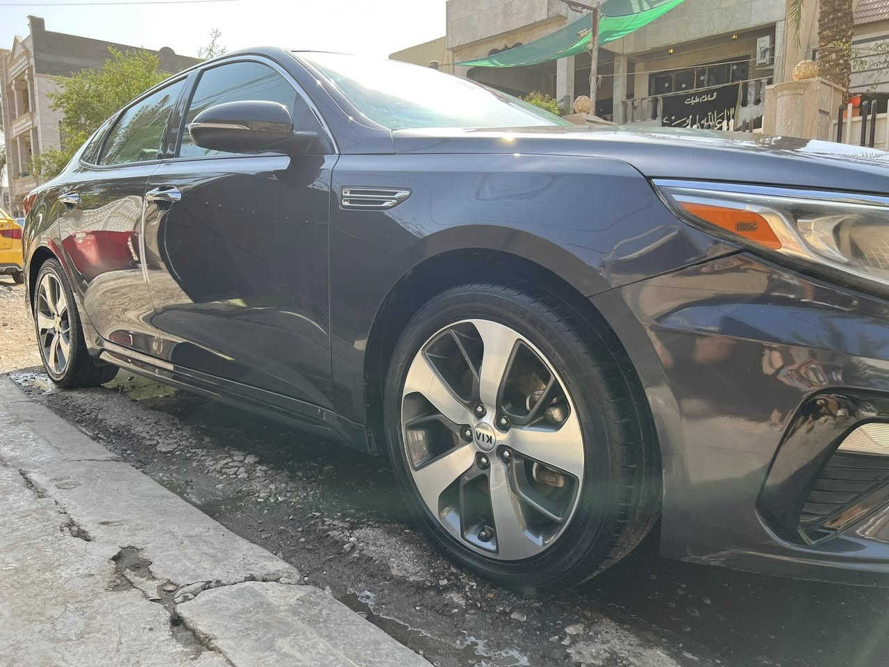 اوبتما 2019 محرك 2400 
ماشية 128 ميل 
بيهة 6 قطع سطحية هنا بالعراق على ايدي و صور حادث موجودة قبل تصليح و مكفولة من لغد و شاصي ابيع حزام 
سيارة داخلة معوقين تفك بشهر ال6 هلسنة 
سعرهة 120 ورقة و بي مجال مكان سيارة زيونة 
*********** موجود واتساب
