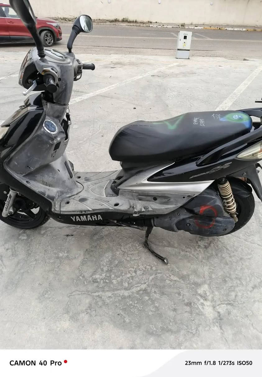 سلام عليكم دراجة سكنس فحل نوزل خطين قبل سبوع نازلة من رمبة محرك 125 ماشية 62 الف مستعجل على بيعتهة مكفولة كفرات مكينة عنوان كاضمية الرقم *********** السعر 1100
