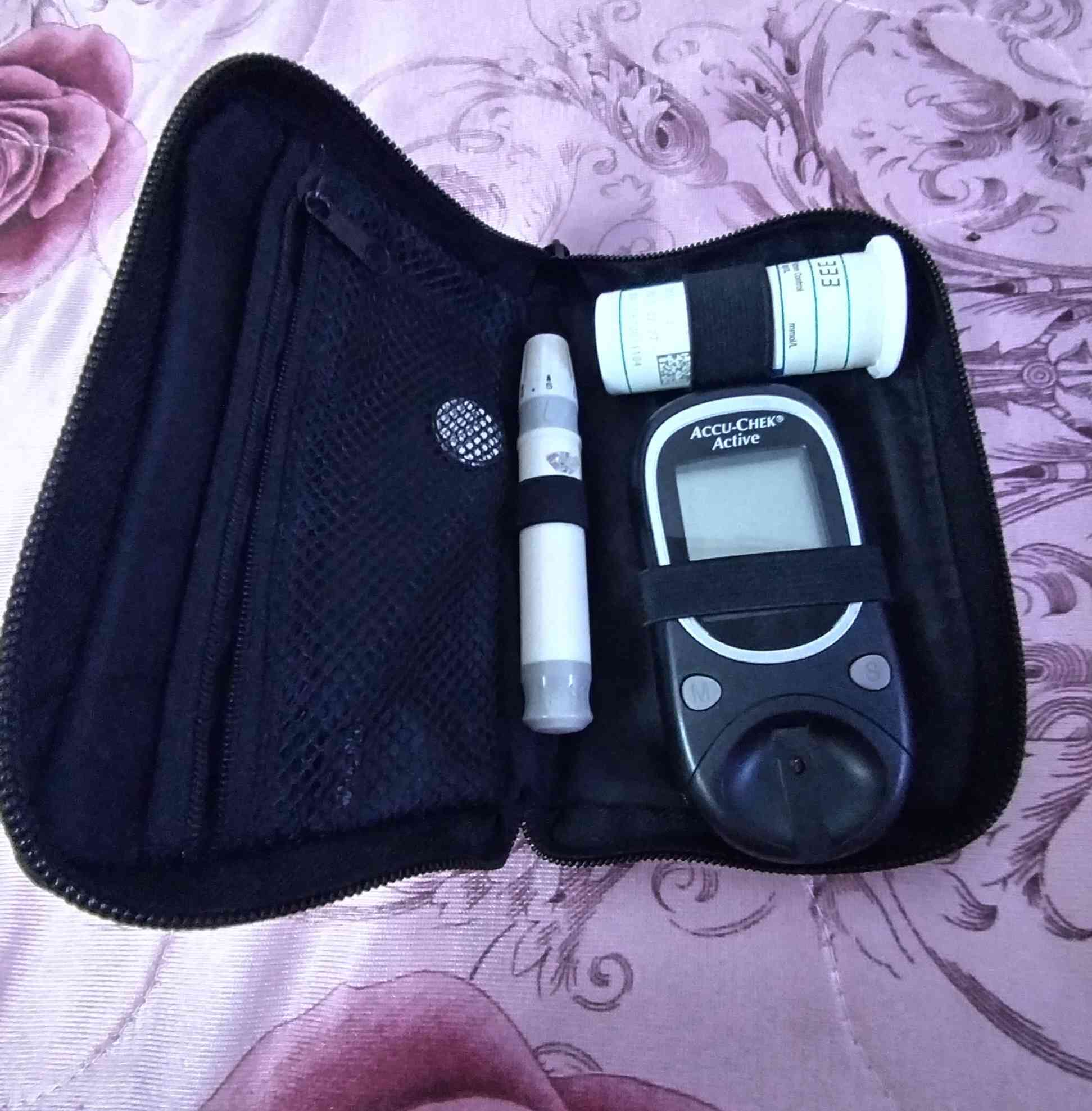 السلام عليكم جهاز قياس السكر في الدم عفانا الله وإياكم للبيع مستعمل قليل وعلب شرايئح فحص أيضآ متوفر للإستفسار خاص


**إذا كنت صاحب هذا الإعلان وتريد حذفه لأي سبب، رجاءا أرسل رسالة إلى الدعم الفني**