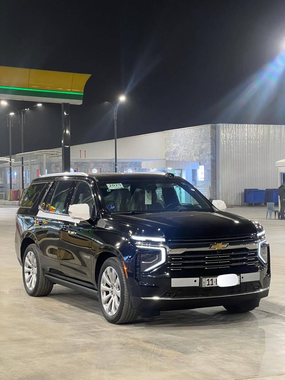 السلام عليكم تحية طيبة
شيفروليه تاهو بريمير 2025
🚘 رقم بغداد 🚘 
📃 اليكم التفاصيل الآتية 👇🏻
🚘 خليجي 
🚘 موديل 2025
⚙️ حجم المحرك V8 5.3L
⚙️ مرتبط بناقل حركة أوتو 10 نمر
⚙️ يبلغ عزم الدوران 519 نيوتن / متر 
🐎 بقوة 355 حصان 🐎🐎
🔑 مفتاح التشغيل بصمة 
🔑 تشغيل عن بعد 
🪟 بانوراما 
🚗 فتح الصندوق كهرباء 
🚗 دفع رباعي AWD 
‼️ اريل نفكيتر 
📍حساسات أمامية 
📍حساسات خلفية 
💡لايت زينون + LED 
🔦️ بك لايت LED 
🚘 دخول بصمة ذكي 
🛞 حجم الاطار 275/50R22
🛞 ويل كب 22
🛞 حساسات ضغط الاطارات 
✨️ اشارة في المرايا الجانبية 
✨️ المرايا قابلة للطي كهرباء 
🌧 ماسحة خلفية 
🎈عدد AIR BAG 8
🚗 نوع الكير / تعليق
🚗 هاند بريك كهرباء 
🖥 دشبول شاشة ديجيتال 
🖥 شاشة Apple Car play 
🖥 شاشات خلفية ترفيهية  
📷 كاميرا دوارة 
📷 4 كاميرات 360
📷 كاميرا في المرآة الوسطية
💡الانارة الداخلية LED 
⭕️ مقود جلد حياكة  
⭕️ شفتات مقود 
🛣 مثبت السرعة Cruise 
🎶 المودات والاوامر الصوتية 
🔋شاحن هاتف Wireless 
⚡️مخرج منفذ الطاقة 
🔍فحص نظام السيارة 
💺تتسع المقصورة ل 8 ركاب
💺المقاعد جلد 
💺حركة المقاعد الأمامية كهرباء 
💺تدفئة وتبريد المقاعد الأمامية 
💺تدفئة مقاعد الصف الثاني
💺ذاكرة وضعية مقعد السائق
👶 مثبت مقعد الطفل ISOFIX 
❄️ ثلاجة 
❄️ تبريد لمس مناخين منفصلين 
❄️ 3 قطع تبريد 
🚘 أوضاع القيادة Drive Mode 
🚘 أوتو هولد Auto Hold 
🧱 رادار
🧱 نظام تعليق هوائي (جكات) 
🎲 تحذير النقطة العمياء 
⛷️ نظام مانع الانزلاق 
⛰️ نظام نزول المنحدرات 
🛣 نظام تحديد المسار
⚙️ نظام اطفاء وتشغيل المحرك التلقائي
🛣 نظام مساعد الركن التلقائي
🚘 تطعيم الدواخل ألمنيوم
كفالة عامة من الصبغ والبارد ودبل كود
السعر 71700 $ وبيه مجال
مكان السيارة بغداد 
الاستفسار/ ***********
