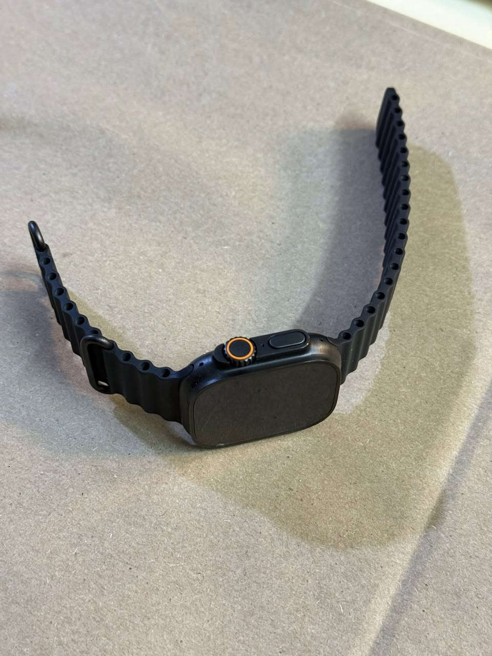 ساعة آبل وچ الترا 2 اوشن ربر باند 
استعمال قليل جداً بطارية 100‎%‎
السعر 850 المكان كرادة داخل 
***********
