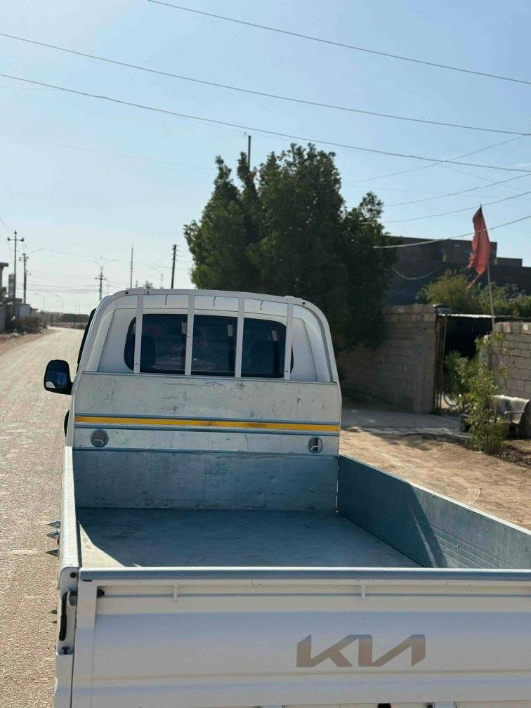 سلام عليكم كيا فحل موديل 2016 اصل 
مجول 7 كير 
محور الخلفي تاير 14
سياره دخول جديد 
متوم رقم وسنويه وحصه كاز  
للبيع السعر 71وبي مجال بسيط التواصل واتساب فقط *********** مكلف بالنشر لاحد يراسل
