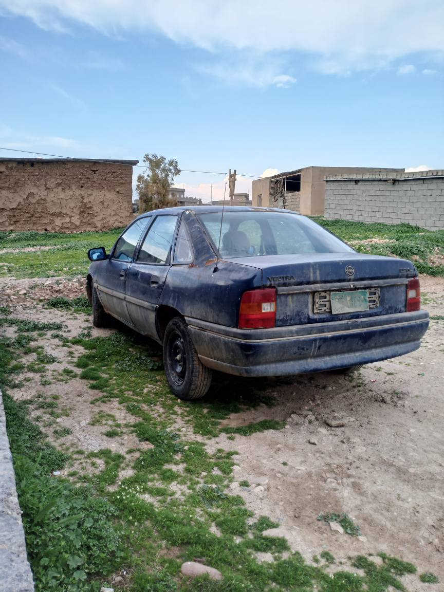ڤیکترا  مودیل 1992 مکینە 18 گێڕ مکینە بەشەرت سعر21وەرەقەژمارە تەلەفۆن***********
