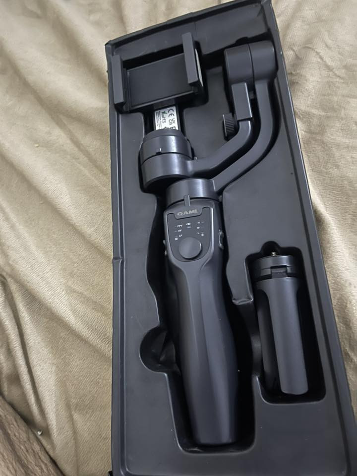 سلام عليكم اوزمو بهاذ الشكل نوعيه F8 اوزمو تصوير بي كلش حلو و هاذ الاوزمو مو للتعليم هاذ الأوزمو للمحترفين يعني الي عنده خبره بي سابقا و تصوير بي كلش ممتاز بي ٣ أنواع من التصوير و بي ٣ أنواع من التحكم بطاريه 2500ma الجهاز نضيف زاغ مبي الشحن يطول هوايه الصراحه محاسبه السعر المطلوب 70 و بي مجال للطيبين  الاستفسار ***********
