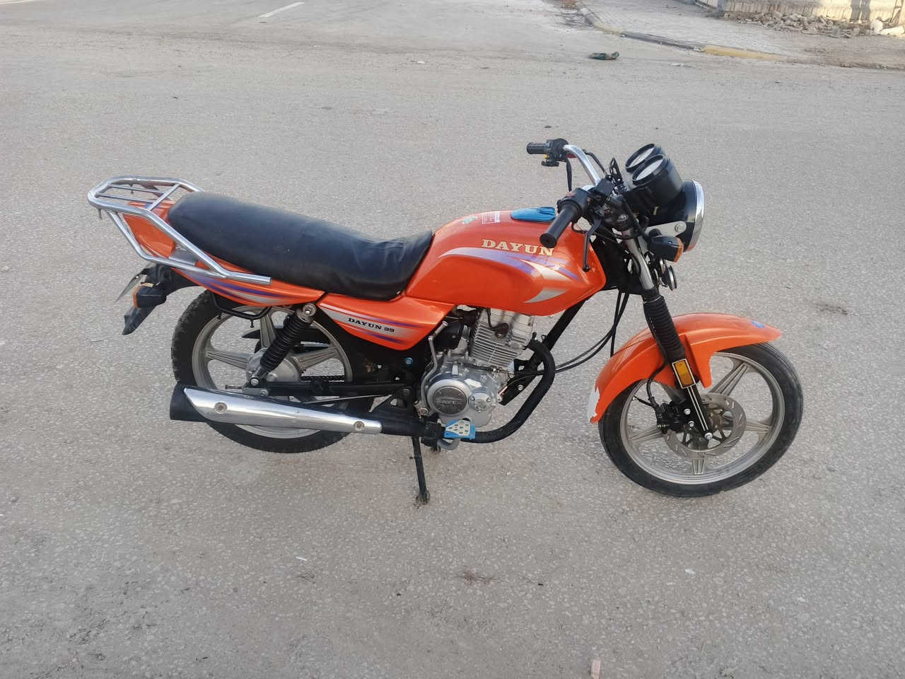 سلام عليكم دراجه للبيع موديل 2024 اوراق صولي بسمي  المكان كربلاء طويريج سعر مليون ***********
