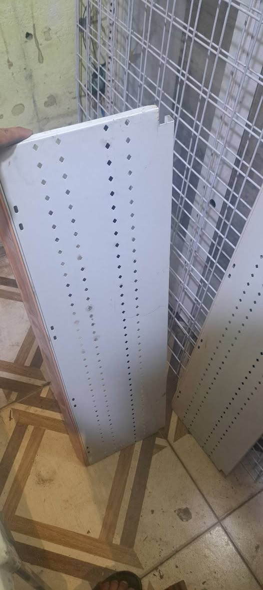 رفوف جداري 30 رف متر في 25
سفينة وسطي رف حلويات رف جانبي سفينه أحجام متنوعه
 مكاني بصرة البصرة ***********
