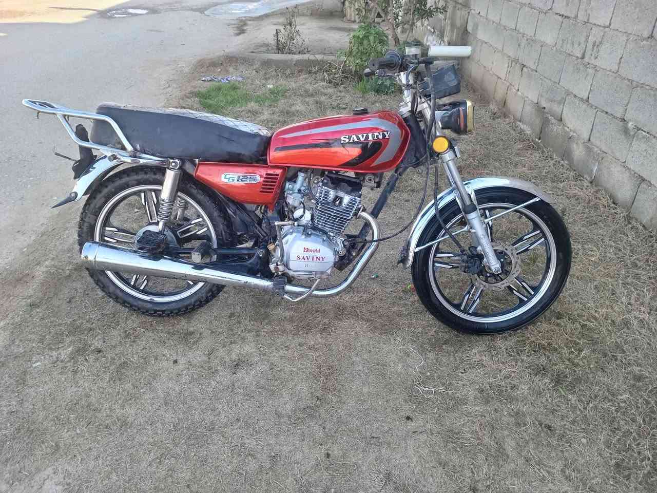 دراجه سيفان ختم سولنك موديل 2020 محرك بلادي فول نضافه ونشاط ( تشغيل نكره سلف وهندر و كهربائيات شغاله)(أوراق اصوليه كرتونيه كامله( العدد5اوراق)السعر ( 350)وبيها مجال حك الجيه لاتصال *********** خاص ما جاوب الشراي يتصل السكن ديالى ( ناحيه كنعان)
