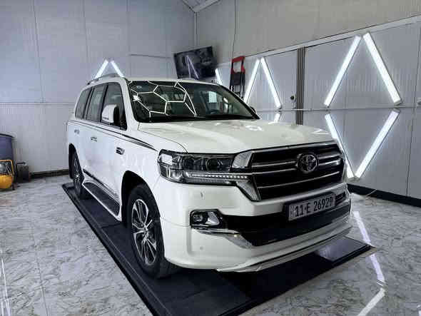 السلام عليكم لاندكروز ٢٠٢٠
ساز (باب اول  ) ماشيه 118  الف جديد + نضيف 
فول موصفات 
فتحه 
بصمه 
كشنات جلد وكهرباء 
دبل ماوس 
باب خلفي كهرباء 
شاشات خلفيه 
شاحن واير ليس
زراك لايت 
ولايت زنون
مري جانبيه قلابه
دشبول لكزز
تشغيل عن بعد 
سياره مكفوله كفاله عامه لا صبغ لا تبديل شرط بيها فقط بارد BED ع كد اصبعين اثر شخط بسيط ومكحل في الجاملخ الخلفي 

السعر   540$ وبيها مجال للشراي 

للتصال  ***********
العنوان بغداد ( العامريه )
