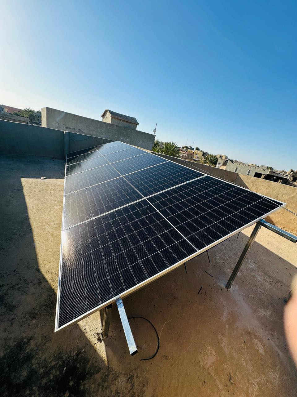 ☀️ شركة أشور للطاقة الشمسية
ثقة… جودة… وإنجازات مستمرة في كل مناطقنا 💪
على بركة الله تم تنصيب منظومة طاقة شمسية للعميل 
مهند محمود الجادالله
📍 في قرية اسديرة وسطى – التابعة لناحية أشور✅
🔋 تفاصيل المنظومة:
✅ 12أمبير نهاري
✅ 10 أمبير ليلي
🔋 بطارية 12.5أصلية
⚡ انفرتر فلستي عالي الكفاءة
☀️ 6 ألواح فلاديفيا(إنتاج قوي وأداء ممتاز)
منظومة مناسبة لتشغيل الأجهزة الأساسية باستقرار وتوفير ملحوظ بالمصاريف 💡
🚛 مستعدون لتنصيب المنظومات في جميع محافظات عراقنا الحبيب
✔️ بيع نقداً
✔️ تقسيط عن طريق المنصة
✔️ كفالة وخدمة ما بعد البيع
📞 للحجز والاستفسار:
***********
***********
أحمد البو حسيب
أشور للطاقة الشمسية ☀️
