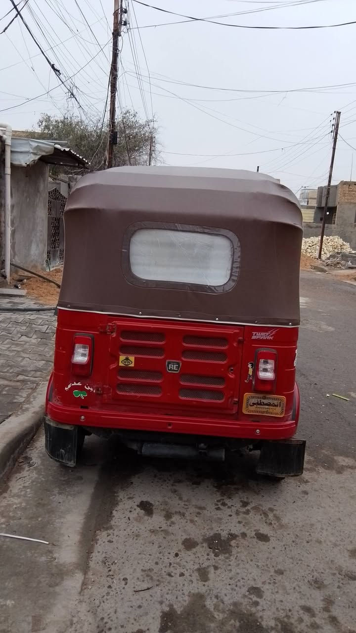 السلام عليكم تكتك 2017 للبيع تكتك صاعده هزه بس ما مستلم لا لوحات ولا سنويه باقيه على صحت الصدور واستلم الواح وسنويه دوشمه جديده تخم تاير جبلي جديد السعر 4ملاين***********
