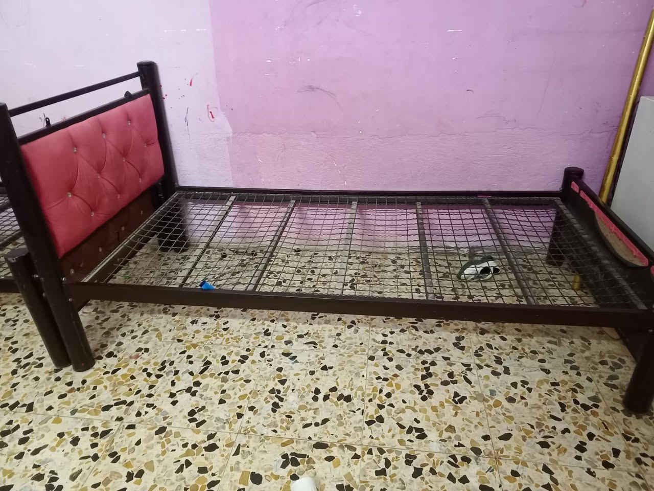 جربايه عدد2 نضيفات مستعملات قليل سعرهن 100  ألف 
وبيهن مجال قليل العنوان سيطرة الابراهيميه جسر الرابط 
***********
