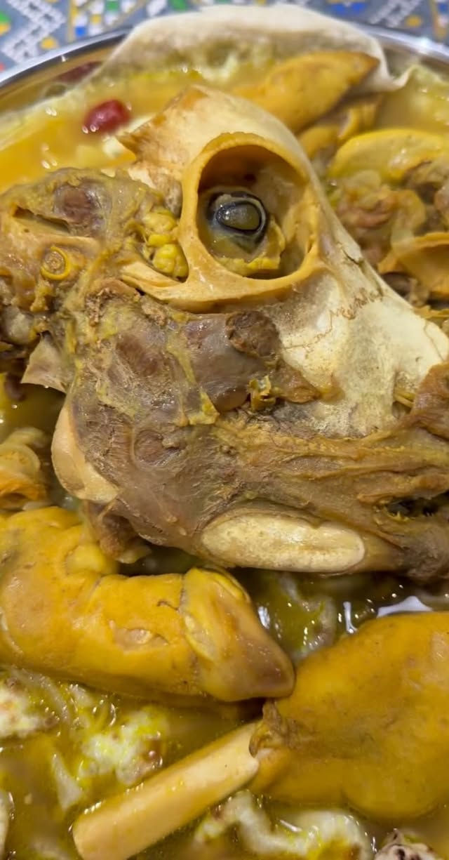 بيع مباششششر😋🤳🏻🤳🏻🤳🏻🤳🏻 للغداء والعشاء

اطلب طلبك بكل راحه من مطبخ  ملوكه طبخ بيت نضافه وطعم مرغوب 🙏🏻❤️

1️⃣العرض الاول 🔥ب  20الف فقط عرض الصينيه العائليه🔥

😋قوزي  لحم 20

😋كبسه لحم 20

😋دليمه لحم ب20

2️⃣العرض الثاني🔥   ب 25 صينيه قوزي لحم مع نص دجاج 

  من مطبخ مأكولات ملوكه😋

للطلب مراسلتي على الخاص او الاتصال على الرقم ***********

توجد خدمه توصيل لجميع أنحاء الصويره 🛵🤳🏻🛵🤳🏻

🔥 🔥
