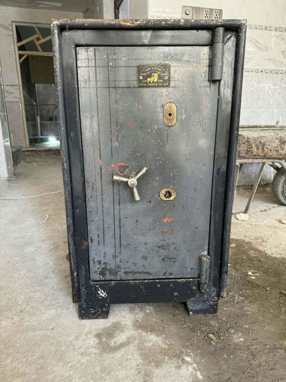 قاصه مستعمله 
موكل بنشرها ✅
ارتفاع95 
عرض 55 
نزال 50
الوزن  غير معروف لكن تقريبا وزنها 300
السعر 180


**إذا كنت صاحب هذا الإعلان وتريد حذفه لأي سبب، رجاءا أرسل رسالة إلى الدعم الفني**