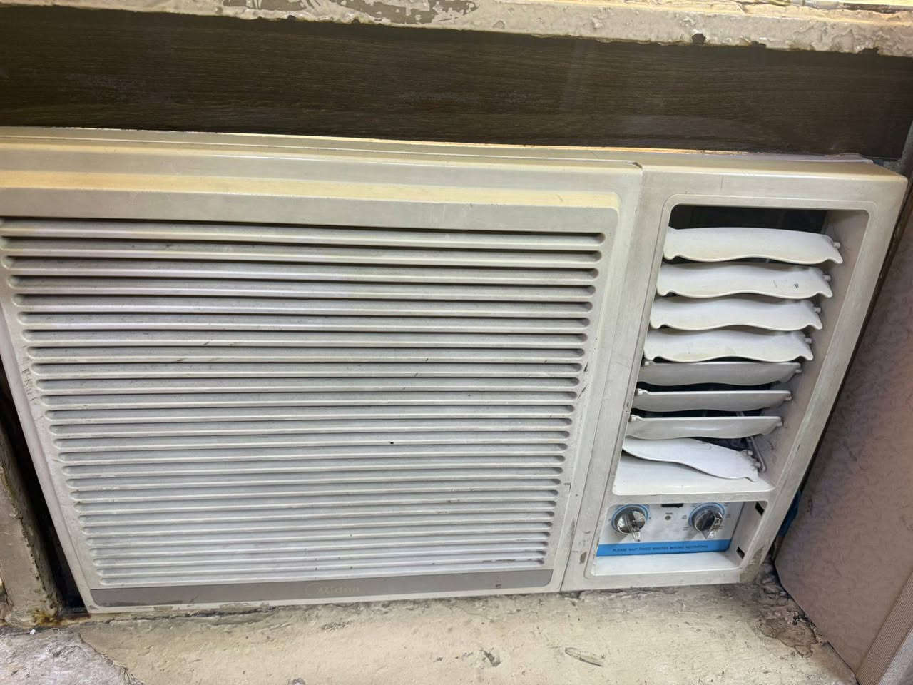 مكيفات عدد 2 للبيع بغداد حي العامل ب200 الواحد وبيهم مجال حك


**إذا كنت صاحب هذا الإعلان وتريد حذفه لأي سبب، رجاءا أرسل رسالة إلى الدعم الفني**