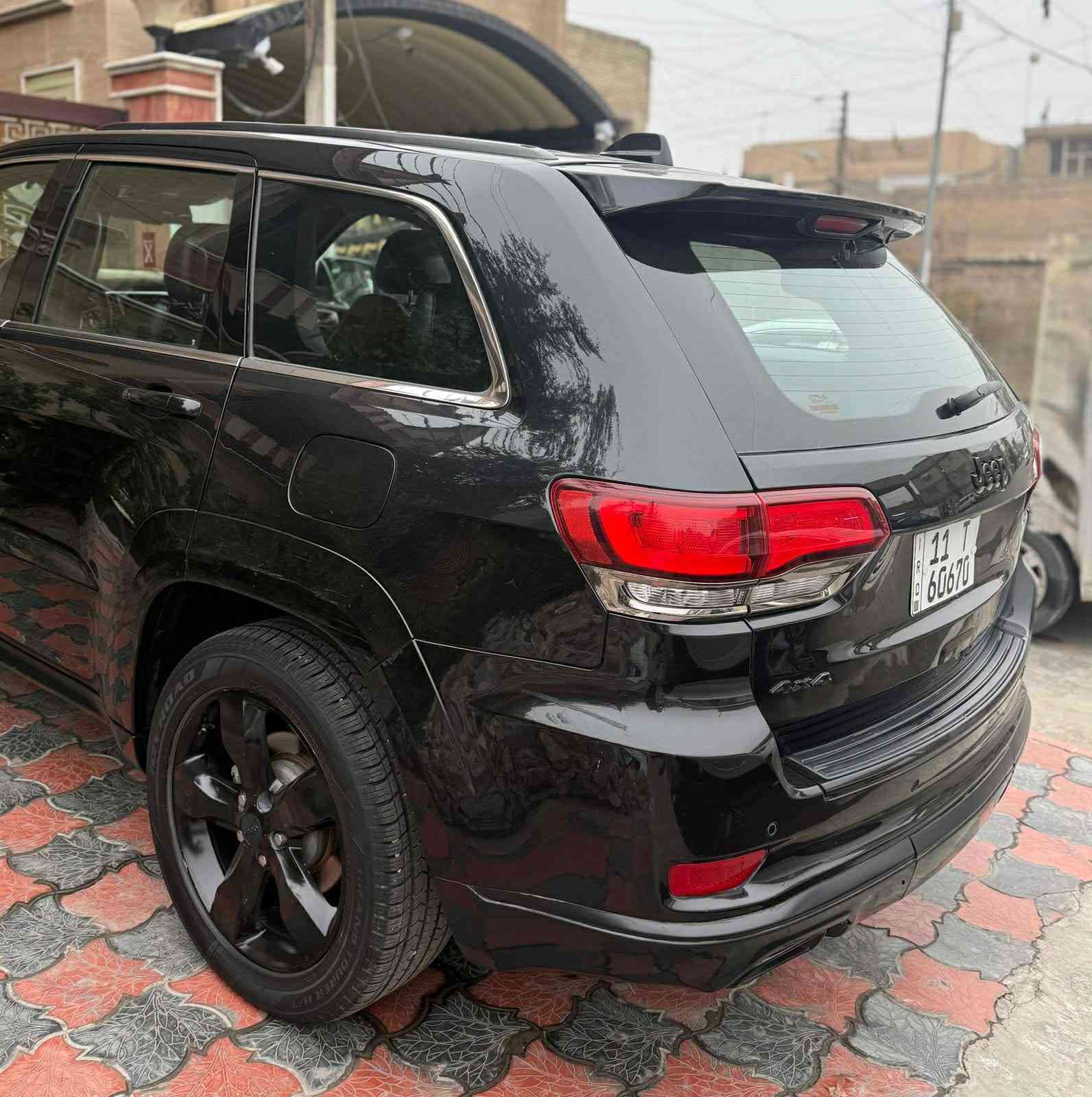 جيب  سومت اعلى فئة فول 1/1
موديل 2016 كلين تايتل  مكينه 6 سلندر  3600 

صور الحادث مرفقات 

رقم بغداد  

 بيه صبغ البنيد بدون داخل سبب شخوط 

مواصفات السيارة :-

 —————————

/ بانوراما / رادارات 360 / كامره خلفيه / سستم صوت هارمن كاردون / تبريد تدفئة كشنات / مقود كهرباء / كشنات جلد مع كهرباء / مري قلاب مع تعتيم الضوء / هيتر مري / شاشة كبيره  / حساس امامي خلفي / اوتو بريك / اوتو ستوب / ويل كروم / شفتات ستيرن / صندوق كهرباء / تحكم ستيرن كامل / مري جانبية قابلة للطي / ترحيب عند الاقتراب / لايت زينون لد / وبعد الكثير من المواصفات 

السعر :205 وبيها مجال

مكان سياره بابل ***********
