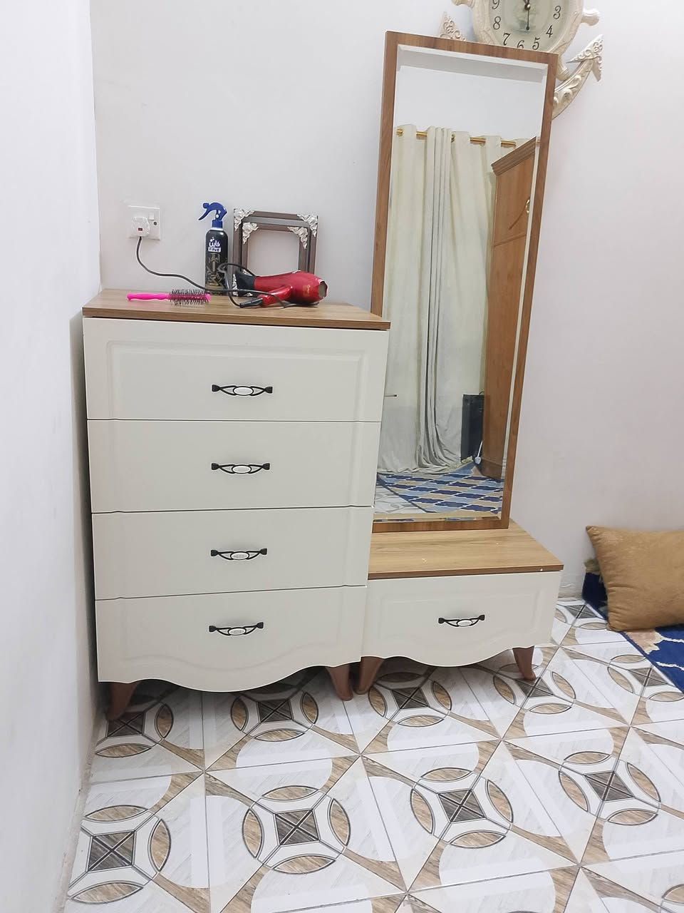 غرفه نوم تركيه اللبيع
جديده ونضيفه ما مستخدمه هواي 

سعر بل خاص 

تجي شوفهه و تفحصهه

9قطع


**إذا كنت صاحب هذا الإعلان وتريد حذفه لأي سبب، رجاءا أرسل رسالة إلى الدعم الفني**