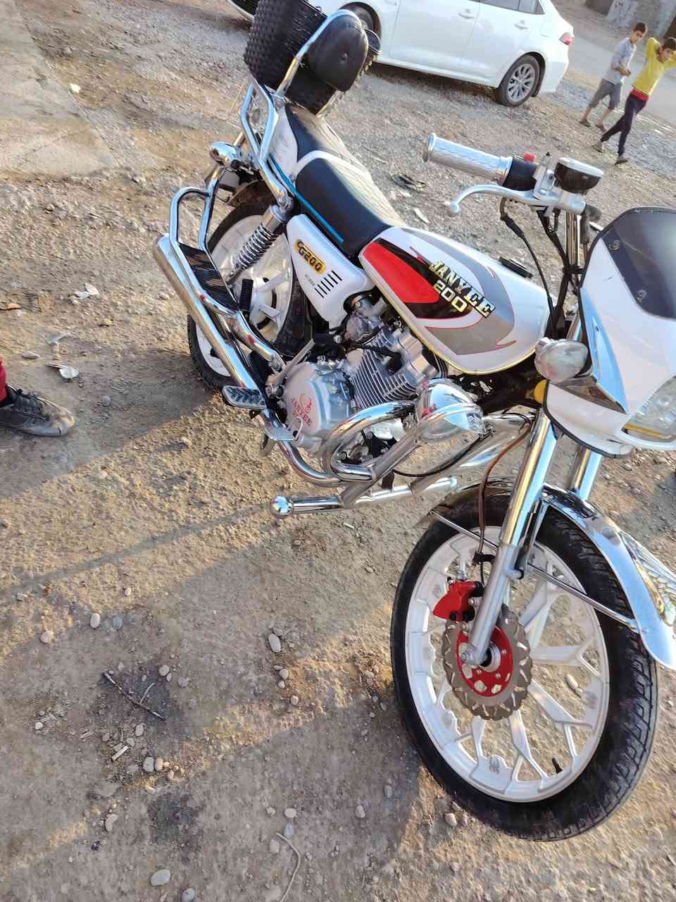 السلام عليكم ماطور كله2025

 محرك 200 ماطور صفر مستعمل قليل محرك شرط كهربائيات كله شقال منفيس موجود سعره 900 وبيه مجال شراي تعال خاص وتدلل مكاني اشميط ***********
