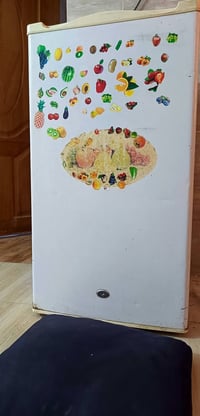 ثلاجة صغيرة للبيع السعر : 50 قفل  الرقم : 07706368201 واتساب  العنوان ...