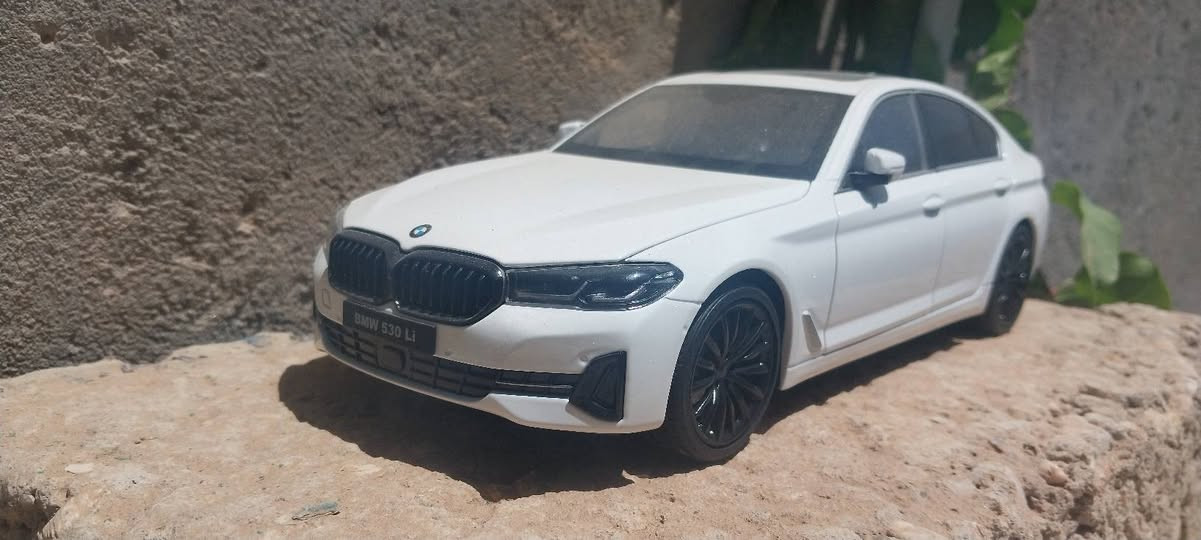 السلام عليكم ❤️ 💥 ❤️ 
BMW 530 
حجم 1:18  اي استفسار ع خاص ❤️ 💥 ❤️ 💥


**إذا كنت صاحب هذا الإعلان وتريد حذفه لأي سبب، رجاءا أرسل رسالة إلى الدعم الفني**