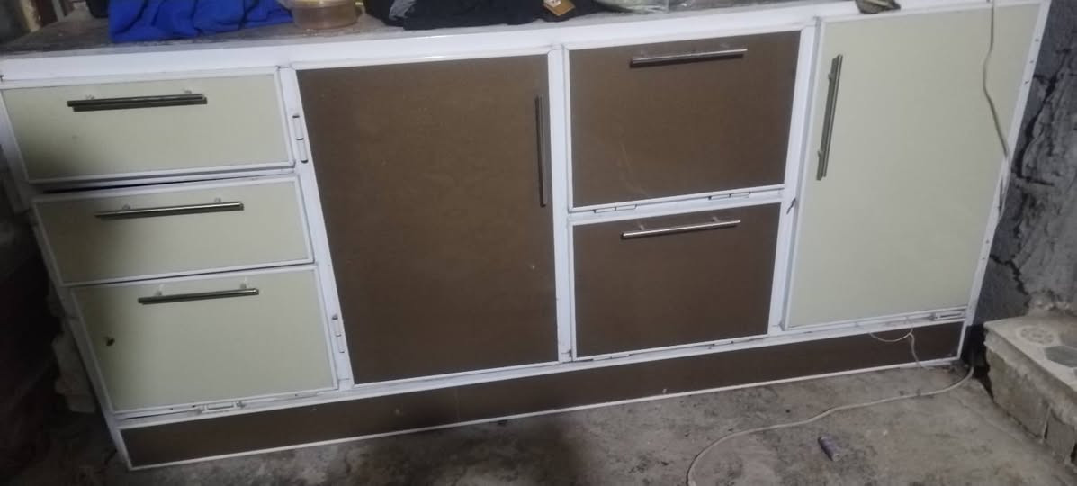 سلام عليكم كونتر تزكام جديد 3 قطع مترين العرض وسنك متر مرمر البيع المكان واسط حي الحكيم اسعر خاص *********** مامتواجد عل فيس
