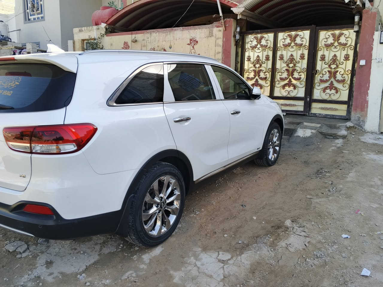 ‏السلام عليكم ورحمة الله وبركاته
‏
‏کیا سورنتو خليجي 2016
‏
‏ مكفولة كفالة عامه  من صبغ و ضربه وتبديل وبارد حتى دعاميات 
‏
‏رقم بغداد دولي بأسمى
‏
‏ماشيه 124 الف حقیقی
‏
‏محرك 6 سلندر 3500 كفالة كير و محرك كفالة بشرط فحص
‏
‏فول واحد ع واحد ما عدى بنوراما مواصفات طلب خاص
‏
‏هاند بريك بصمه
‏
‏أوتو هولد
‏
‏فور ويل
‏
‏مانع انزلاق
‏
‏زراك لايت
‏
‏مري شفط
‏
‏حساسات امامي خلفي
‏
‏بردات خلفي بلادي
‏
‏صندوق كهربائي وترحيب عنده الاقتراب
‏
‏كشنات كهربائيه  عدد 2
‏
‏كشنات جلد تدفه و تبرید
‏
‏7 راكب ثلاث قطع تبريد ثلج تبريد شاشة
‏
‏لايت زينون عدسات عالي ناصي LED
‏
‏بك لايتات LED
‏
‏کشافات زینون LED
‏
‏بلوجكتر يشتغل ويه فرت استيرن
‏
‏ويل كب كروم حجم 19 
‏
‏تخم تاير جديد 
‏
‏ثلاث أنظمة قيادة عادي وايكو وسبورت
‏
‏دخول ذكي بصمة تشغيل وابواب + ترحيب عنده الاقتراب 
‏
‏السعر 240 وبيها مجال وكلشي موجود بسوك ماعجبك اعبر المنشور 
‏
‏مكاني النجف الاستفسار ***********
