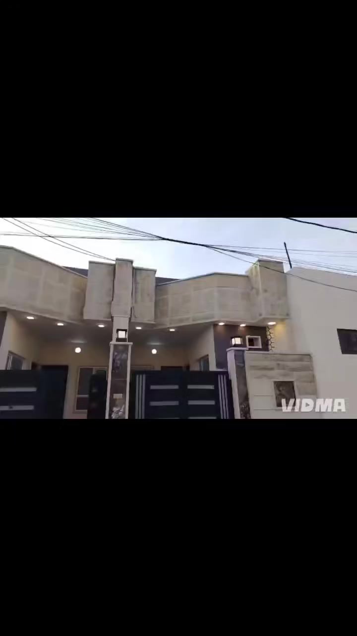 #عروض التقوى للعقار 
🏘️دار للبيع يارمجة الشرقية الثانية
🛣️شارع تبليط+ماء+كهرباء
قريب من المدارس&قريب من شارع كركوك&قريب من السوق
🤚الارضية بورسلين& سيراميك نصف جدار & سقوف ثانوية&واجهة حلان
🌞اتجاه شروق
الواجهة 5  العمق 20
المساحة 100متر/لكل دار
طابق واحد
مكون من /استقبال/غرفة نوم/مطبخ/هول/صحيات/+صحيات خارجية
المكاتبة مع الشرعي
شرط التحويل
🛑للاستفسار مع مكتب التقوى
موصل /شارع كركوك الرئيسي 
   موقع المكتب/مقابل جامع البيت العتيق 
فايبر & واتساب
 ***********
 ***********
🌹لتصلك العروضات الجديدة أضغط متابعة لصفحة مكتب التقوى للعقار
