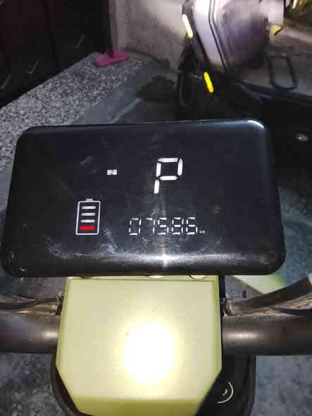 دراجة شحن R10 💯
*ملف1200💯
*5بطاريات  نص عمر 💯
R بك💯
سويجات 2 سويج بصمة 2💯
دبل إشارة 💯
الجاملغ الامامي مكسور 💯
شاحنة موجودة💯
---------------------------------------------------
السعر400,000 بي مجال 
---------------------------------------------------
العنوان  بياع حي الرسالة الأولى 
--------------------------------------------------
☎️***********☎️
